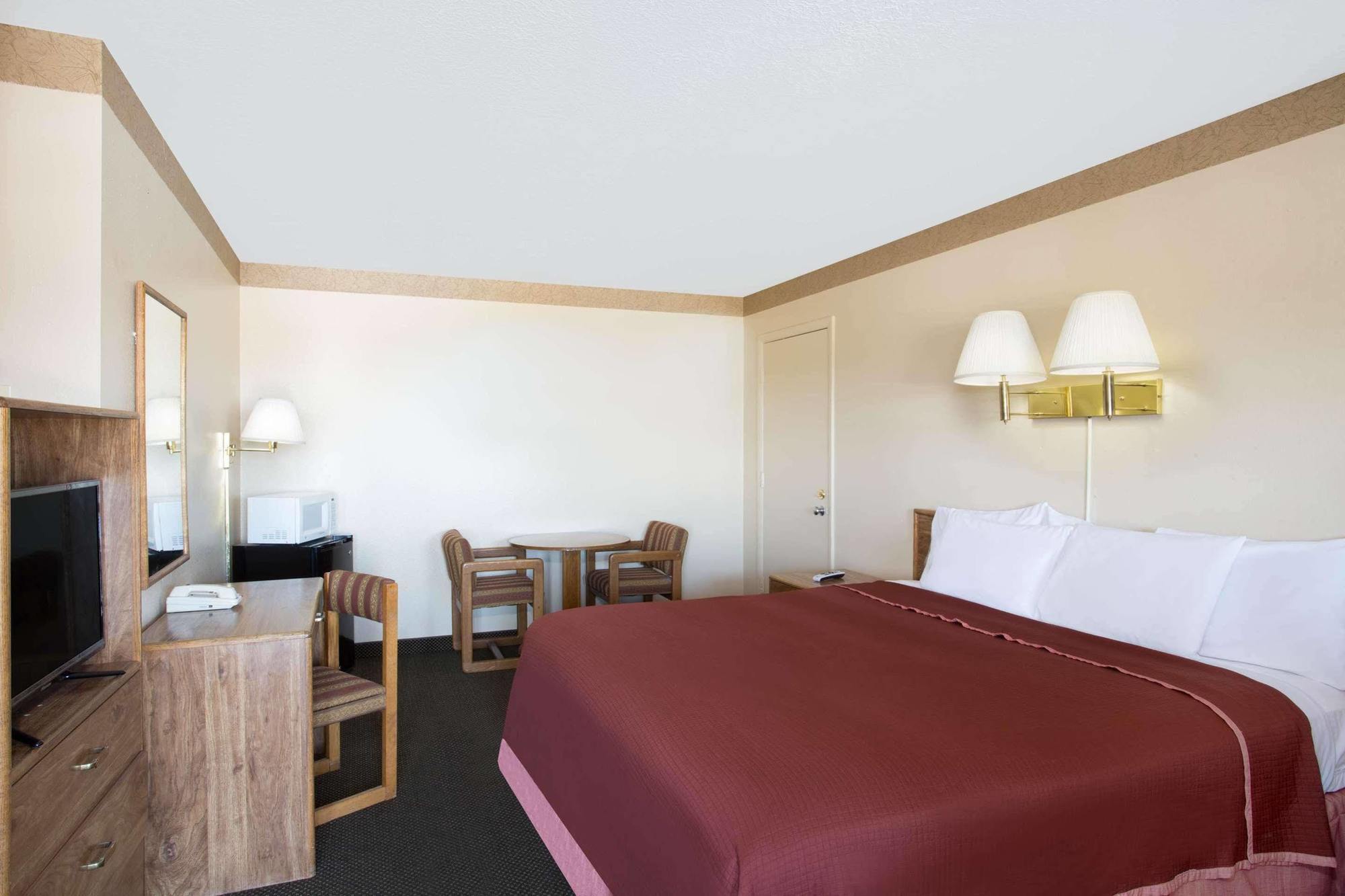 Howard Johnson By Wyndham Brigham City Exterior foto